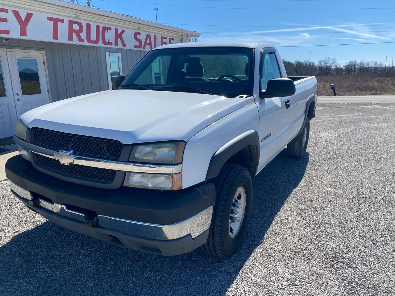 Chevrolet Silverado 2500HD Reg Cab 133" WB 4WD Work Truck 2003