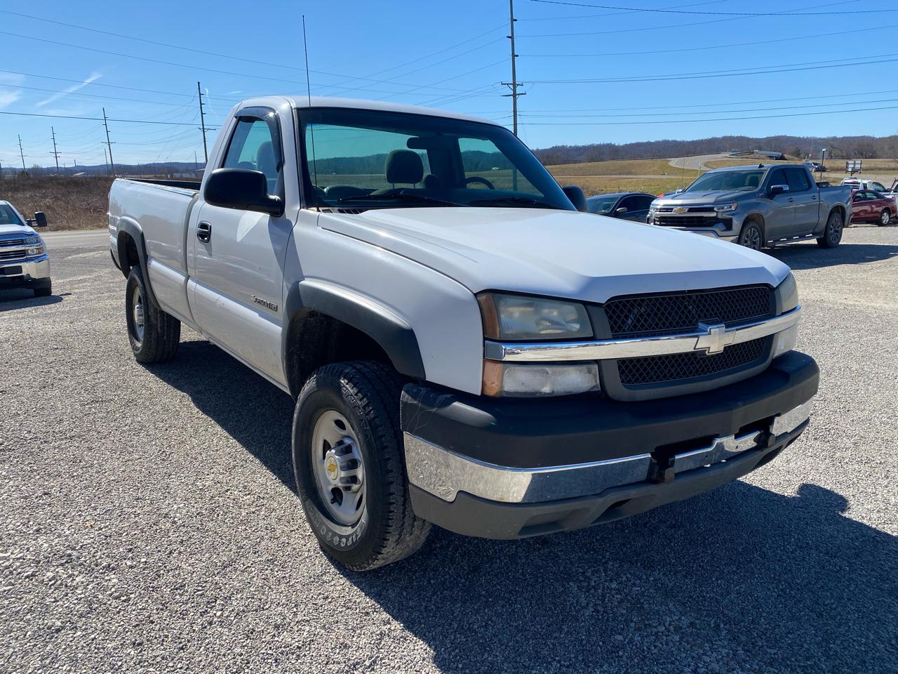 Chevrolet Silverado 2500HD Reg Cab 133" WB 4WD Work Truck 2003
