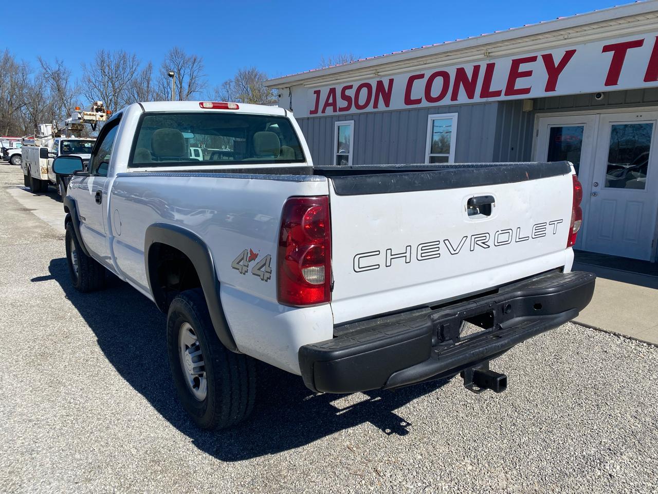 Chevrolet Silverado 2500HD Reg Cab 133" WB 4WD Work Truck 2003