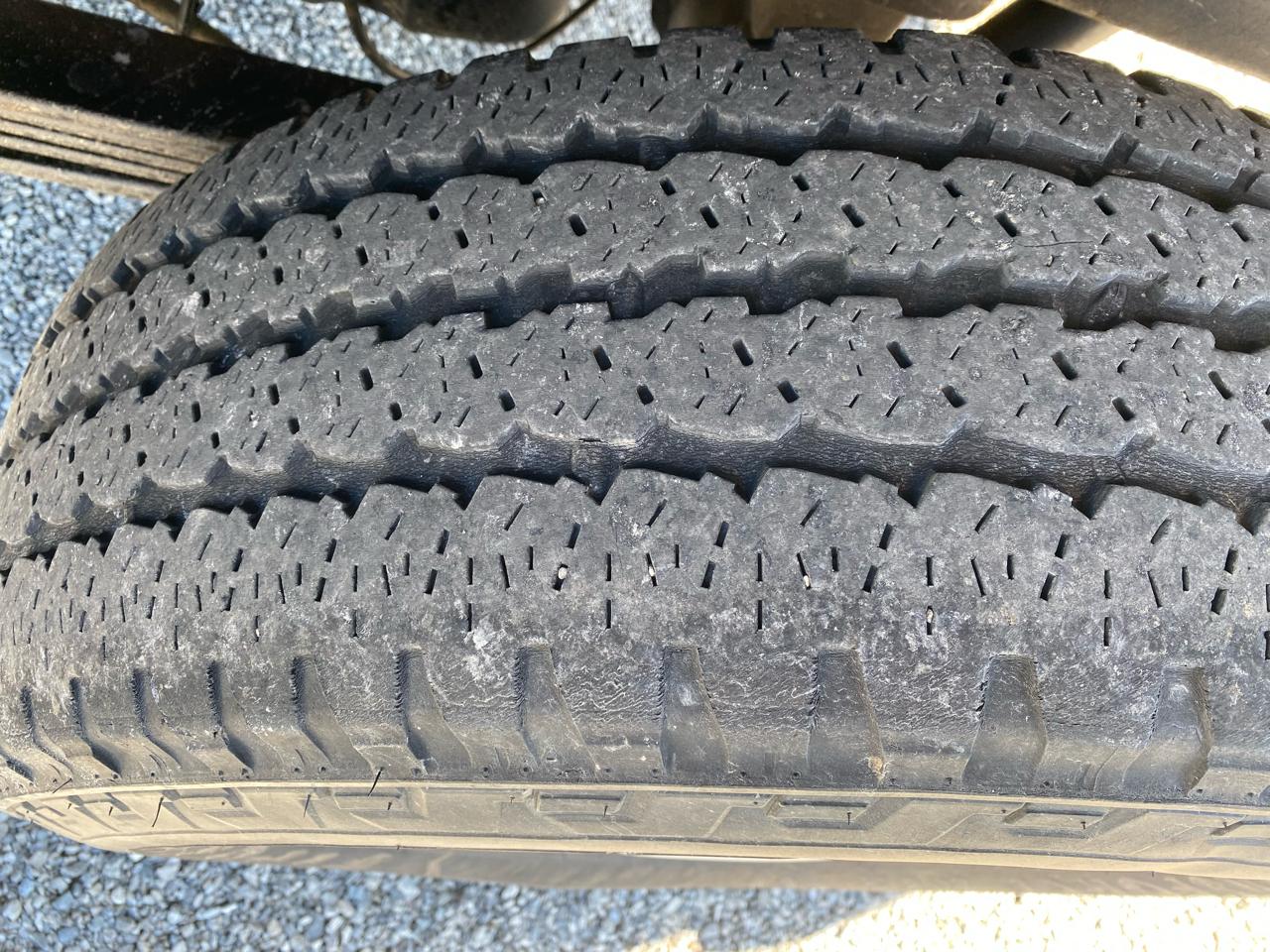 Chevrolet Silverado 2500HD Reg Cab 133" WB 4WD Work Truck 2003