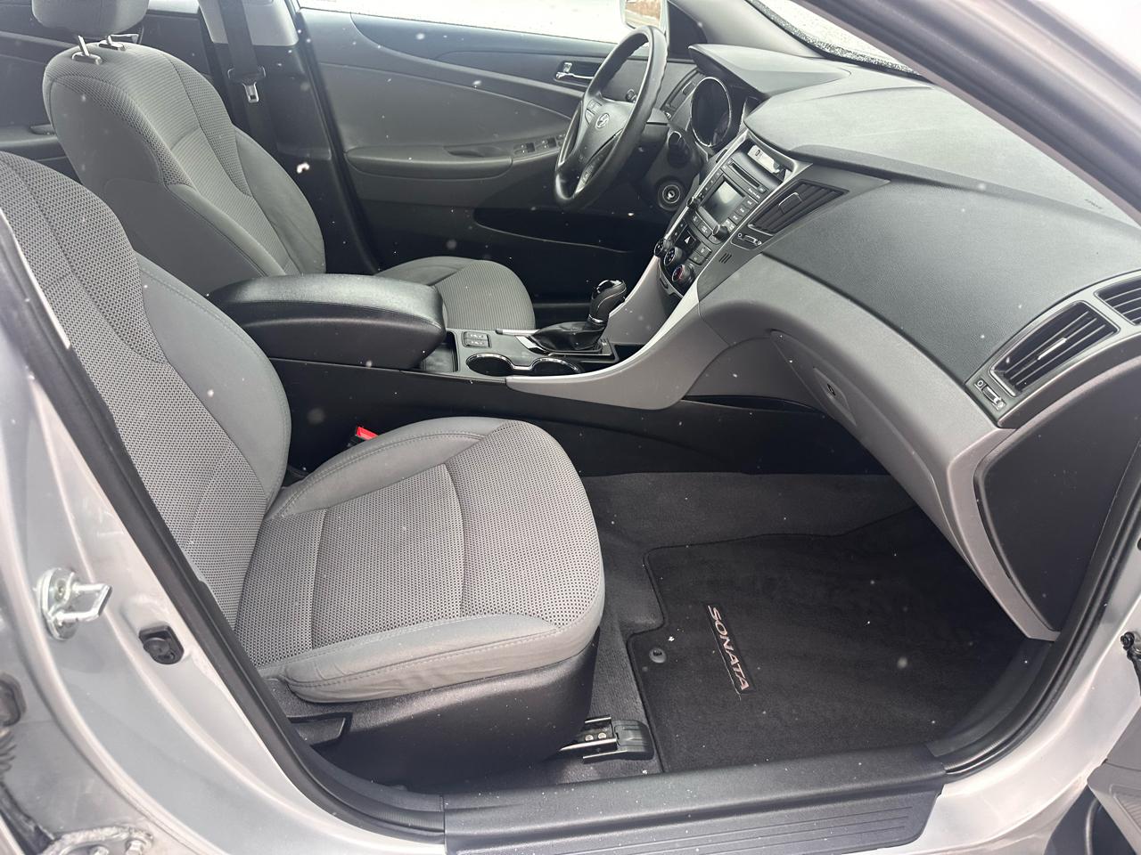 Hyundai Sonata 4dr Sdn 2.4L Auto GLS 2014