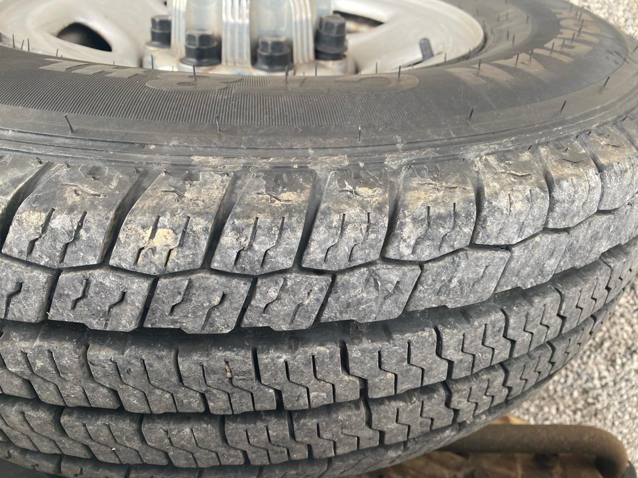 Chevrolet Express Passenger RWD 3500 135" 1LT 2012