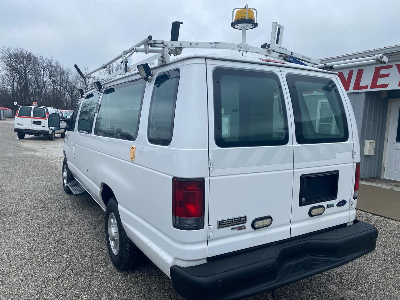 Ford Econoline Cargo Van E-350 Super Duty Ext Commercial 2012