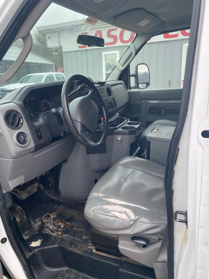 Ford Econoline Cargo Van E-350 Super Duty Ext Commercial 2012