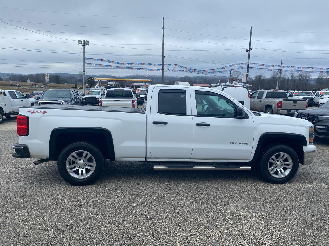 Chevrolet Silverado 1500 4WD Double Cab 143.5" LT w/1LT 2014