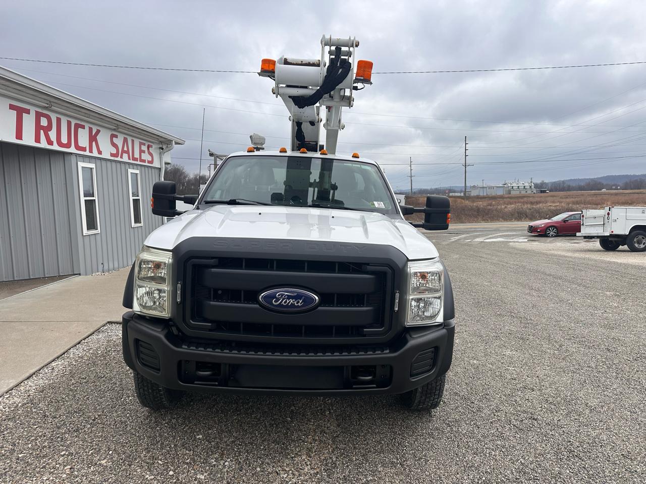 Ford Super Duty F-450 DRW 4WD Reg Cab 141" WB 60" CA XL 2015