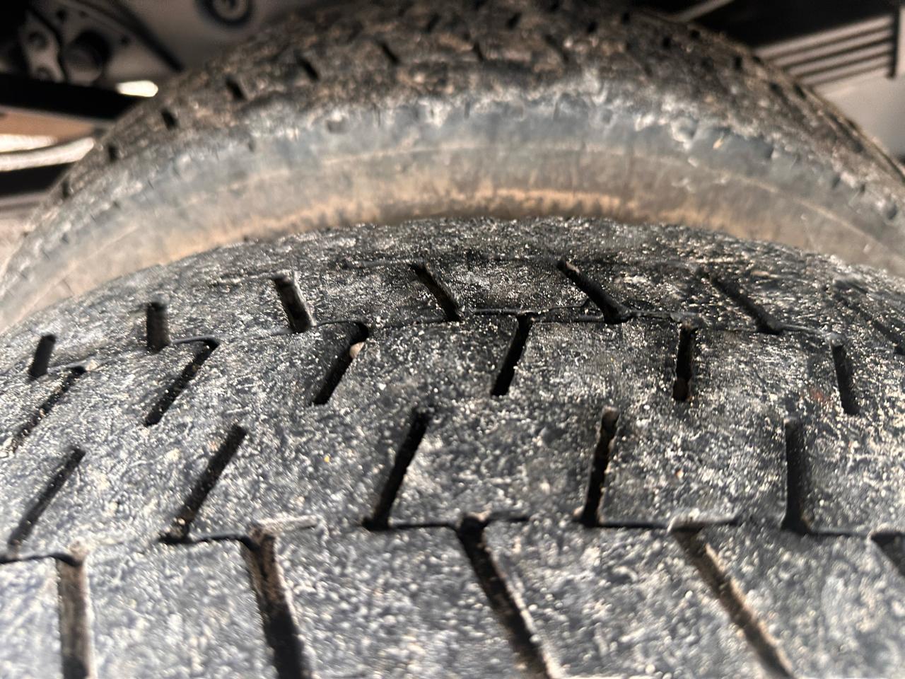 Ford Super Duty F-450 DRW 4WD Reg Cab 141" WB 60" CA XL 2015