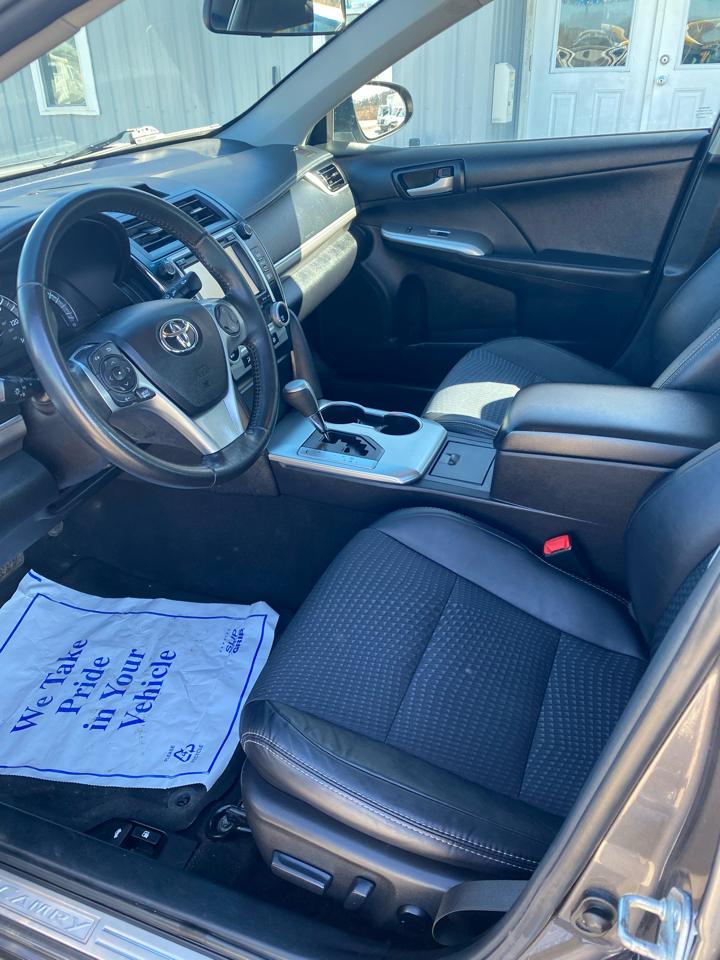 Toyota Camry 2014.5 4dr Sdn I4 Auto SE (Natl) 2014