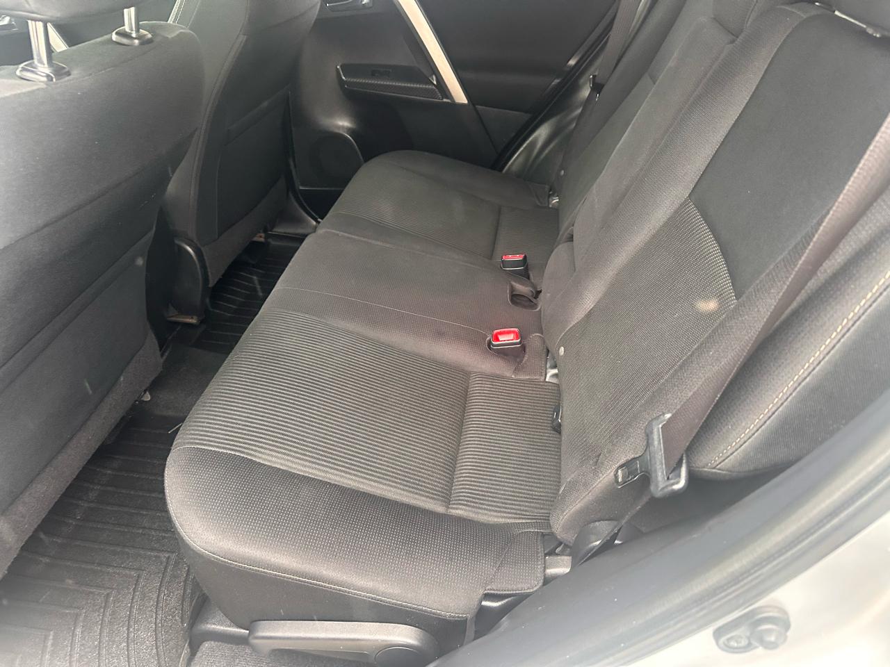 Toyota RAV4 FWD 4dr XLE (Natl) 2015