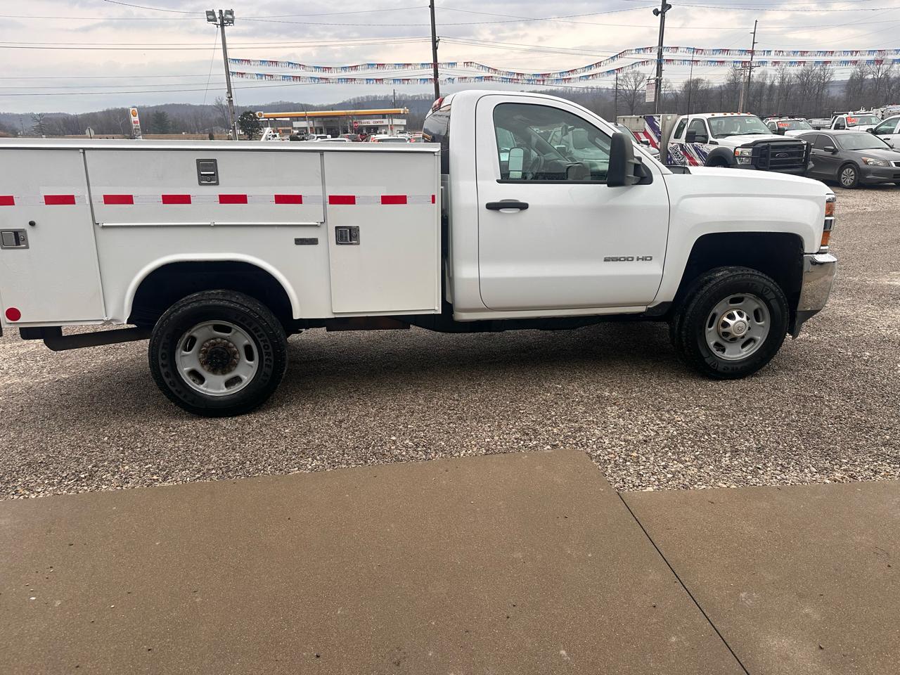 Chevrolet Silverado 2500HD 2WD Reg Cab 133.6" Work Truck 2016