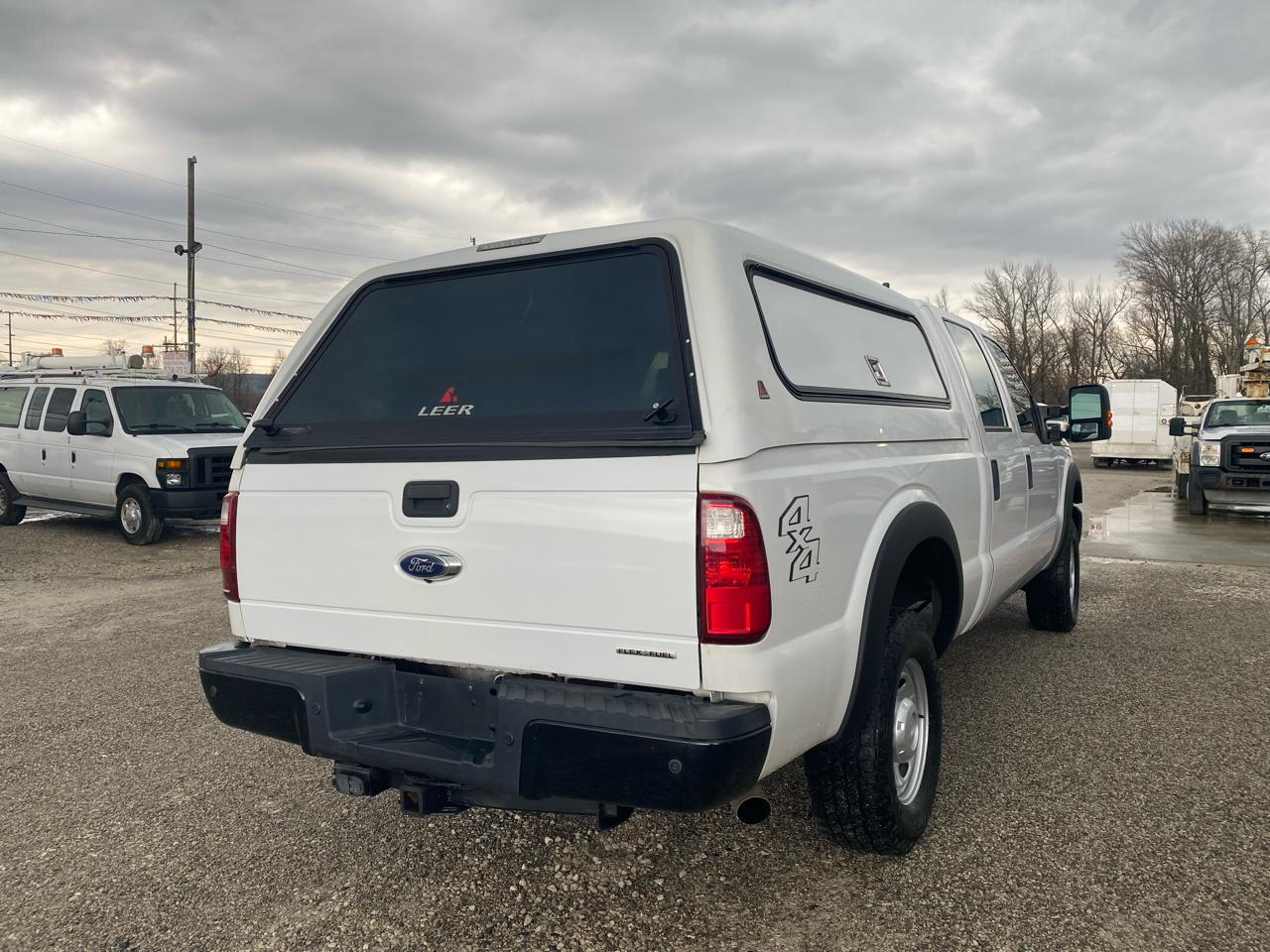 Ford Super Duty F-250 SRW 4WD Crew Cab 156" XL 2015