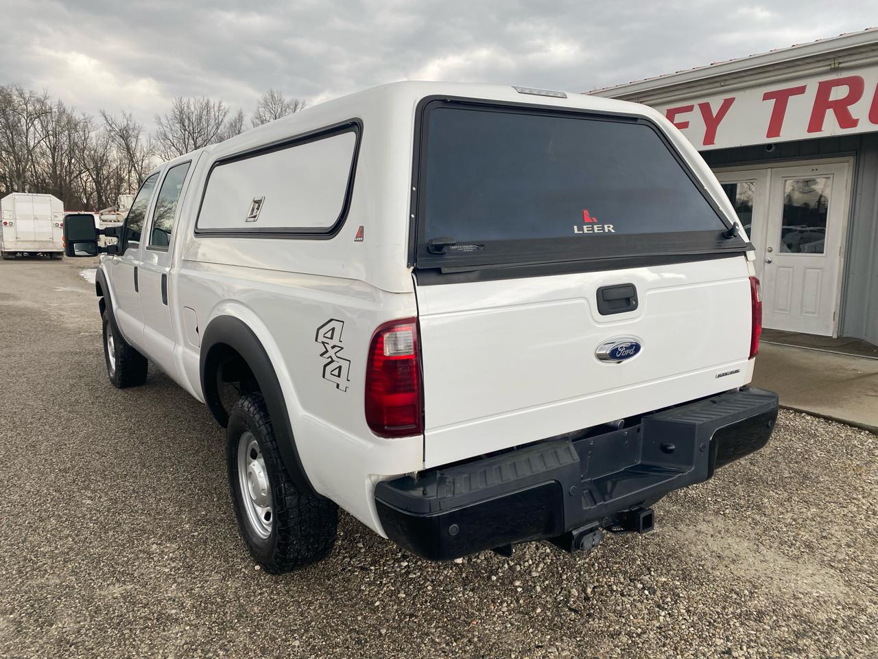 Ford Super Duty F-250 SRW 4WD Crew Cab 156" XL 2015