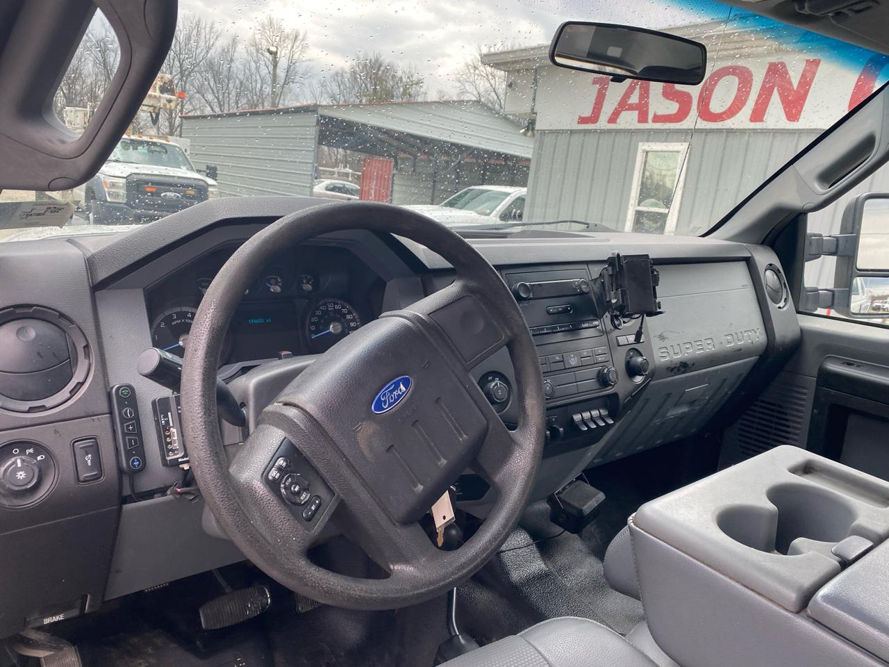 Ford Super Duty F-350 SRW 4WD SuperCab 158" XL 2015