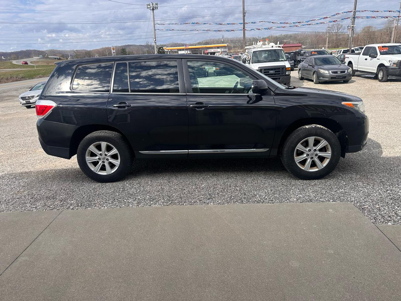 Toyota Highlander 4WD 4dr V6 (Natl) 2013