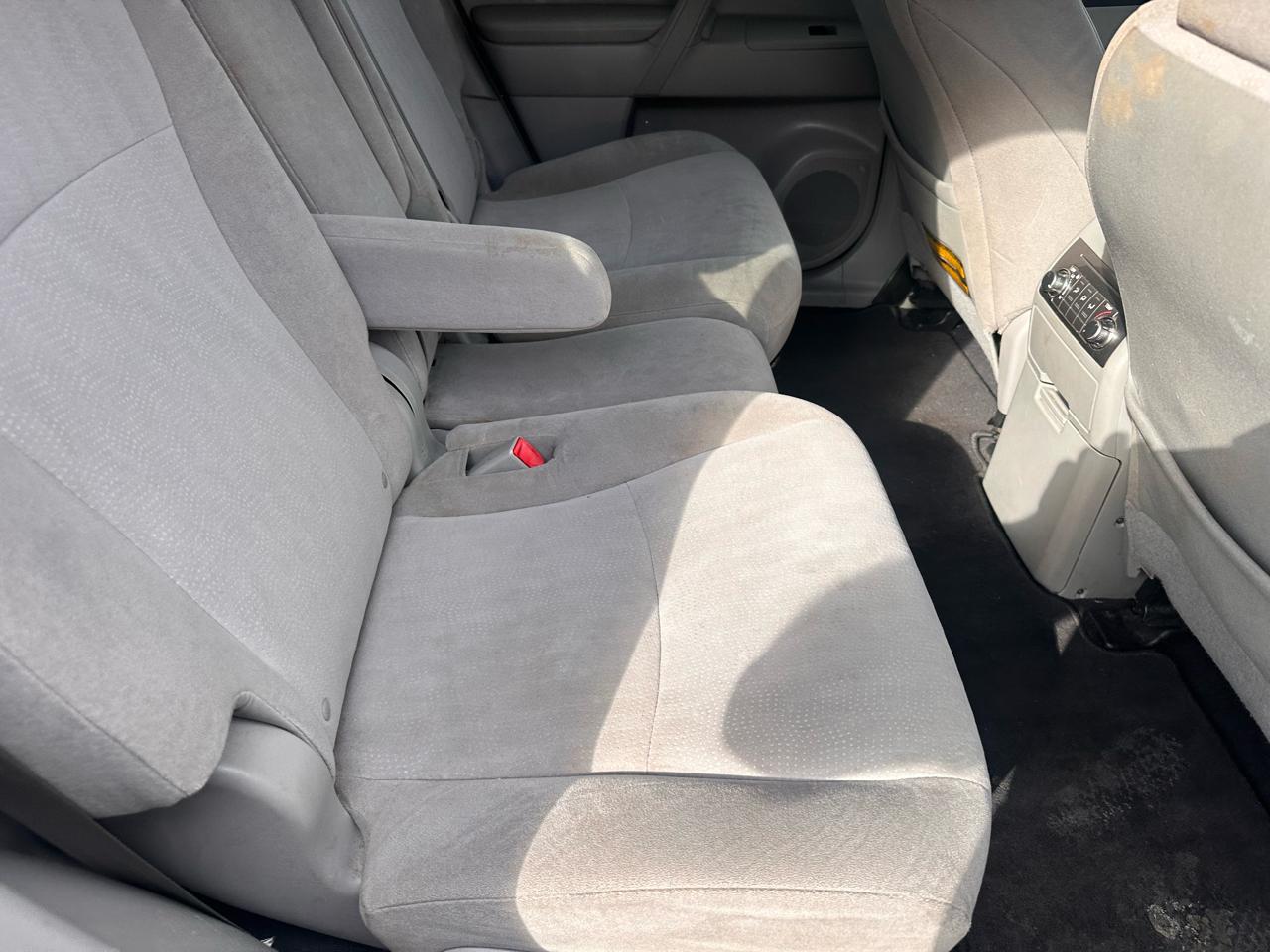 Toyota Highlander 4WD 4dr V6 (Natl) 2013