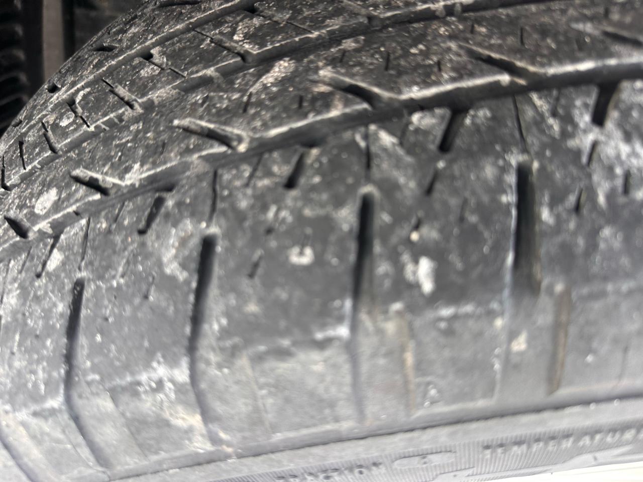 Toyota Highlander 4WD 4dr V6 (Natl) 2013