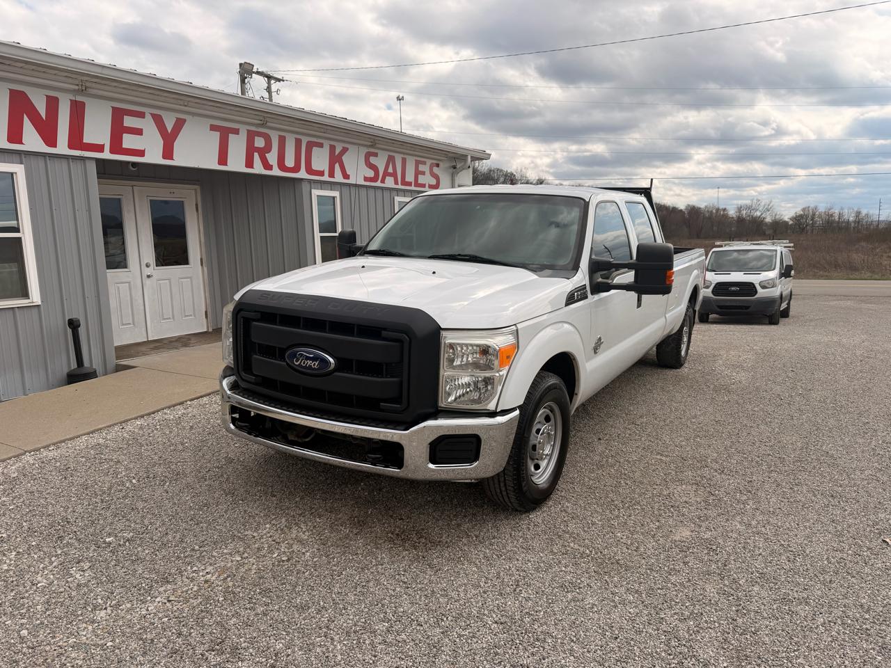 Ford Super Duty F-350 SRW 2WD Crew Cab 172" XL 2013