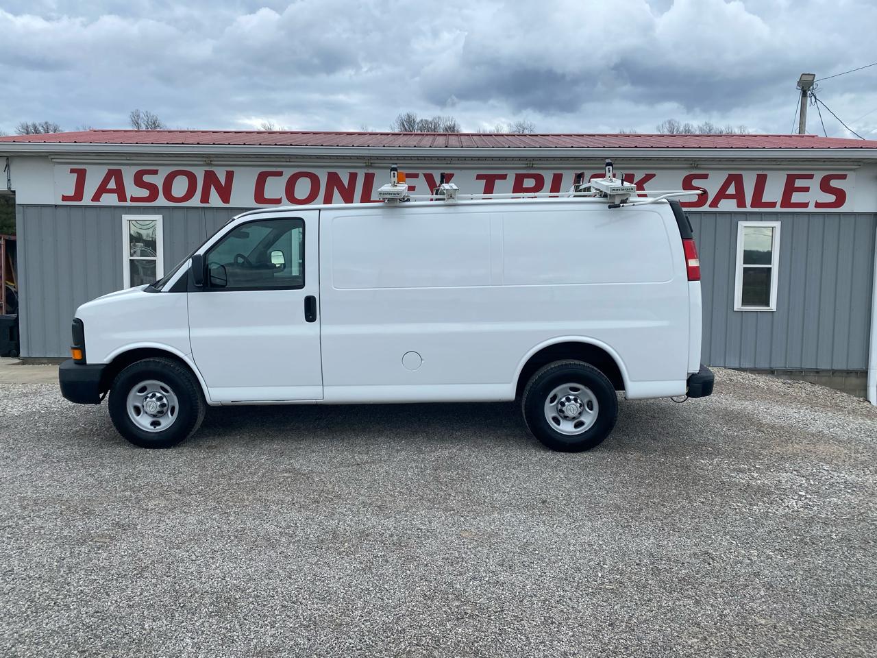 Chevrolet Express Cargo Van RWD 2500 135" 2014
