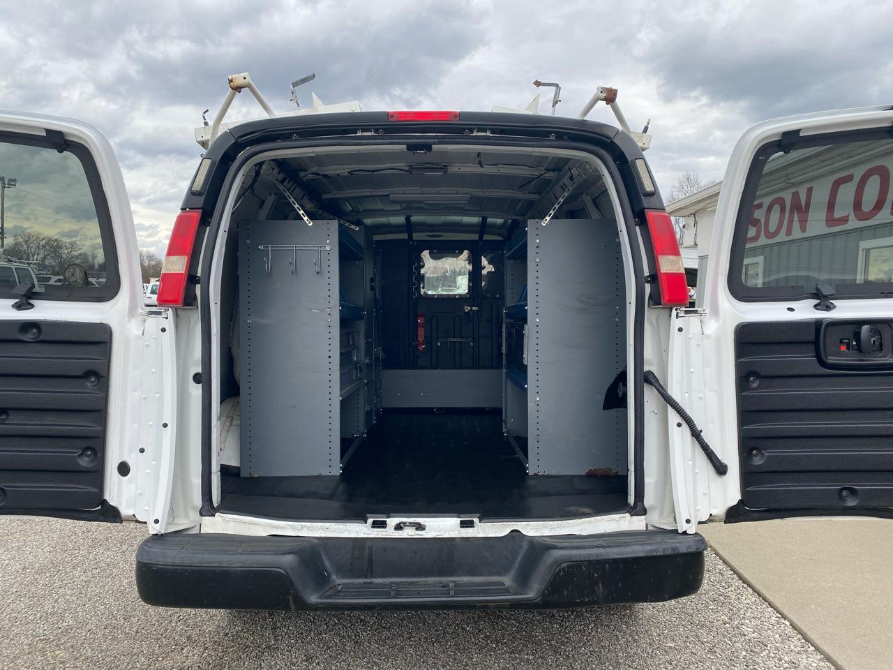 Chevrolet Express Cargo Van RWD 2500 135" 2014