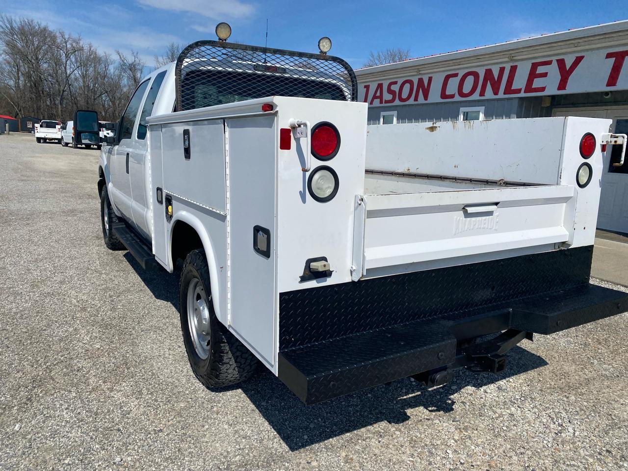 Ford Super Duty F-250 SRW 4WD Reg Cab 137" XL 2016