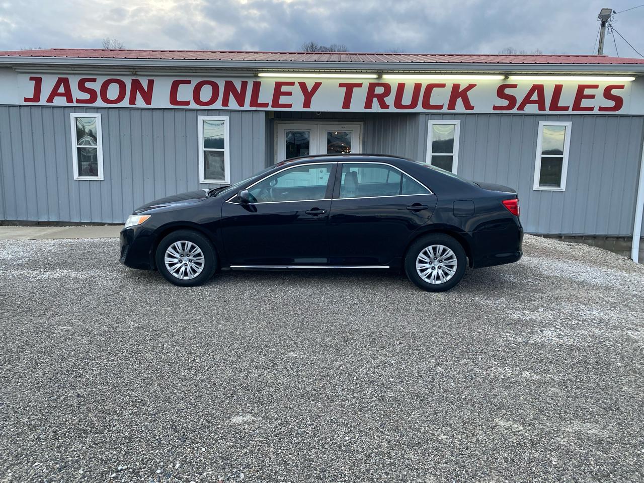 Toyota Camry 4dr Sdn I4 Auto XLE (Natl) 2013