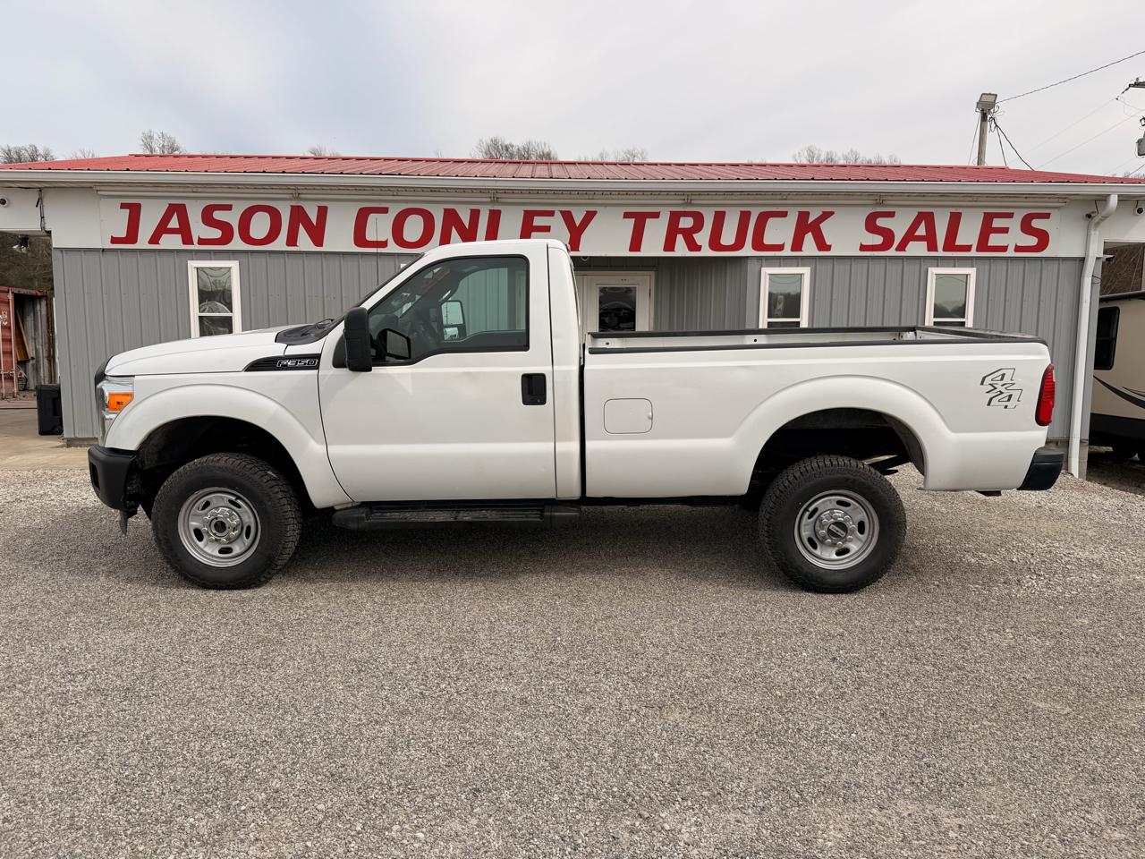 Ford Super Duty F-350 SRW 4WD Reg Cab 137" XL 2012