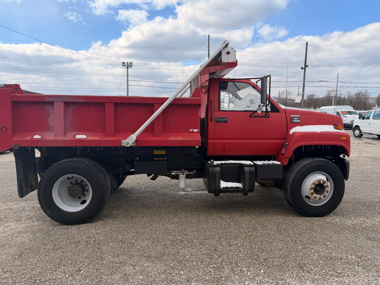 Chevrolet C7H042 Base 1997