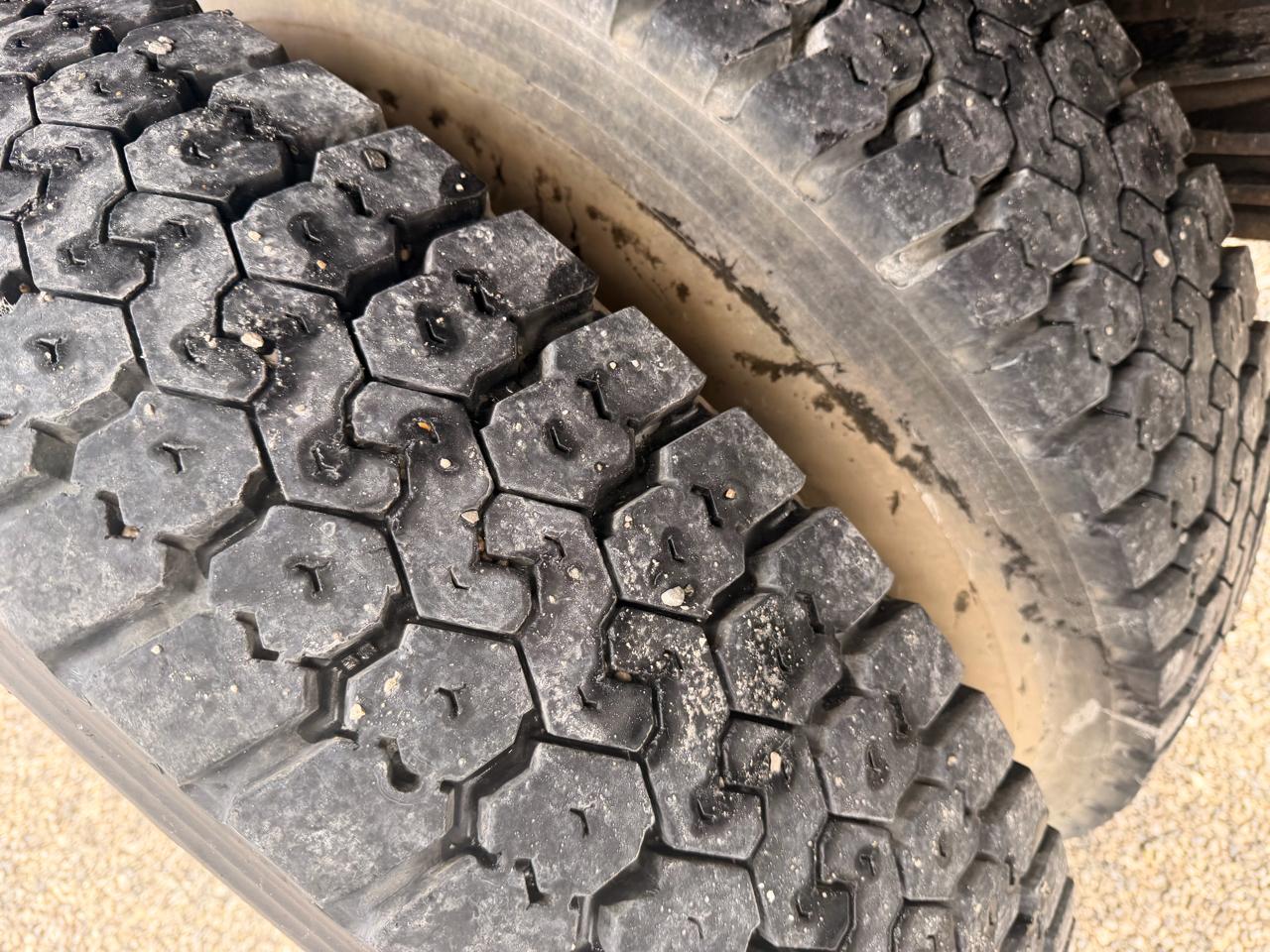 Chevrolet C7H042 Base 1997