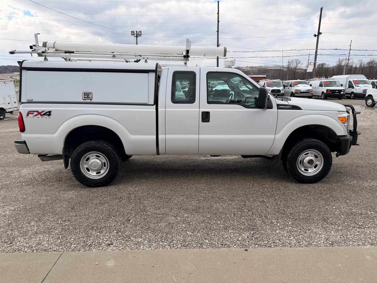 Ford Super Duty F-250 SRW 4WD SuperCab 158" XL 2015