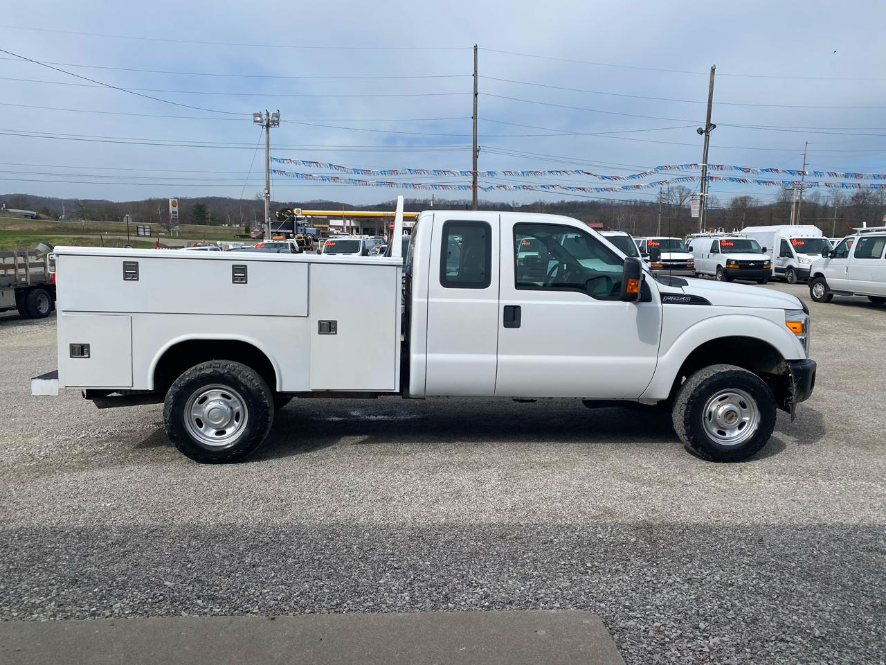 Ford Super Duty F-250 SRW 4WD SuperCab 142" Lariat 2016