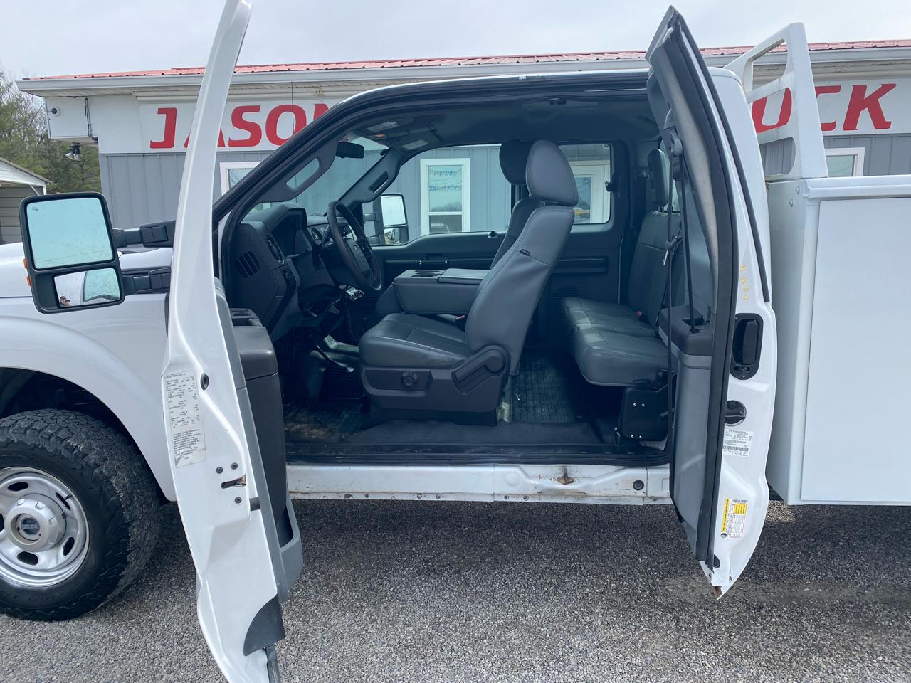 Ford Super Duty F-250 SRW 4WD SuperCab 142" Lariat 2016