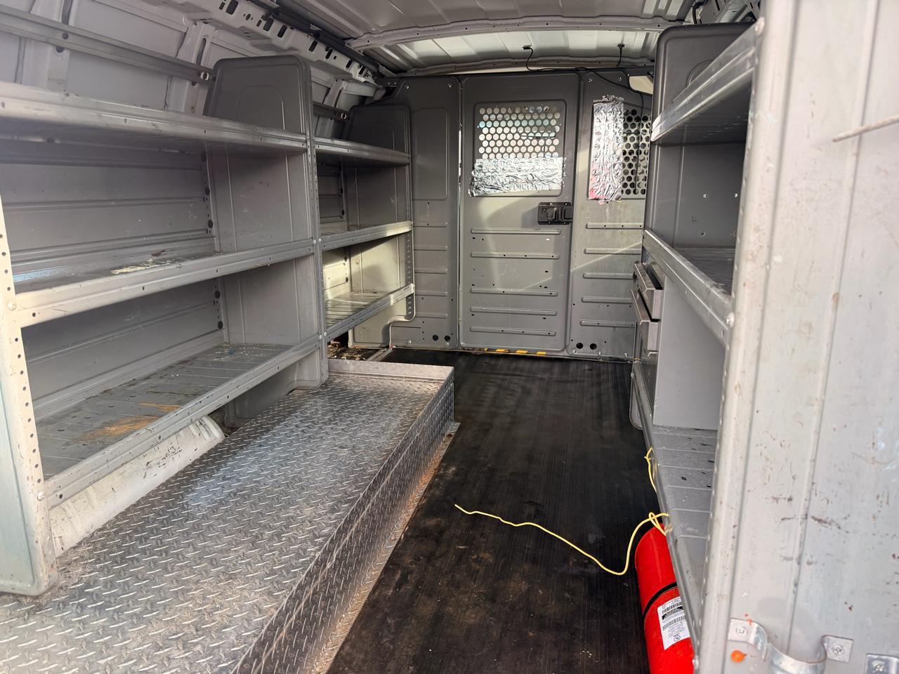 Chevrolet Express Cargo Van RWD 2500 135" 2011