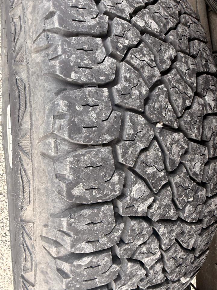 Chevrolet Express Cargo Van RWD 2500 135" 2011