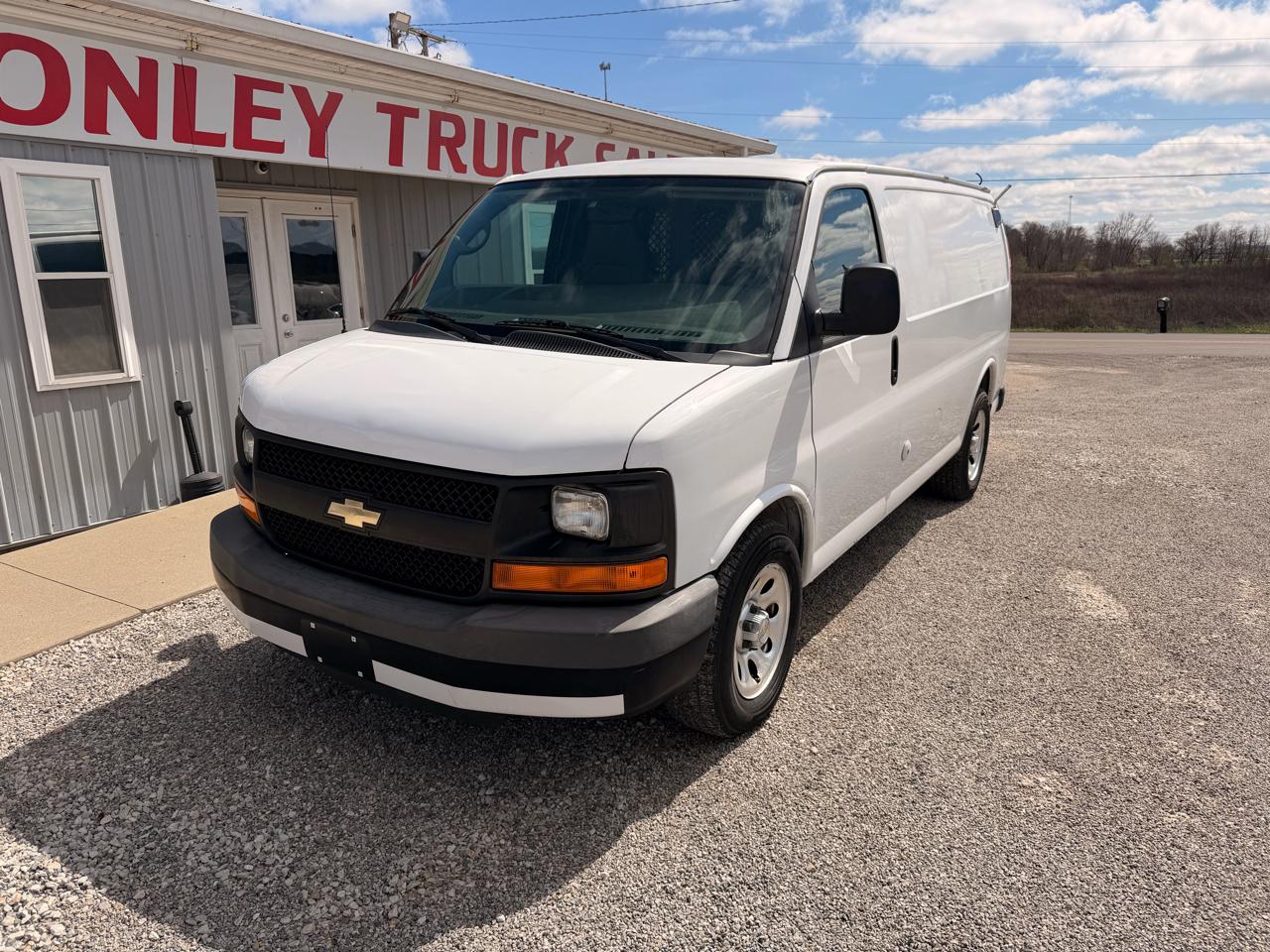 Chevrolet Express Cargo Van RWD 1500 135" 2012