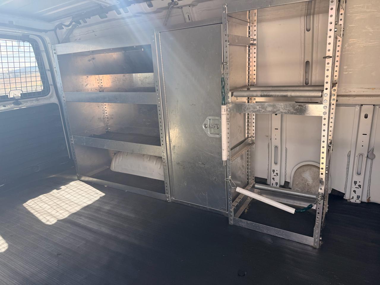 Chevrolet Express Cargo Van RWD 1500 135" 2012