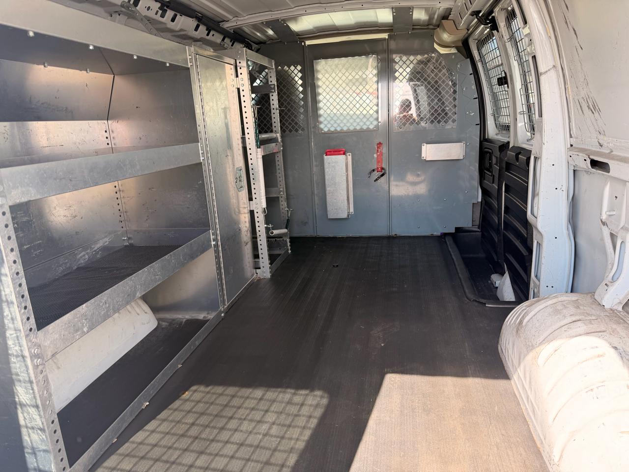 Chevrolet Express Cargo Van RWD 1500 135" 2012