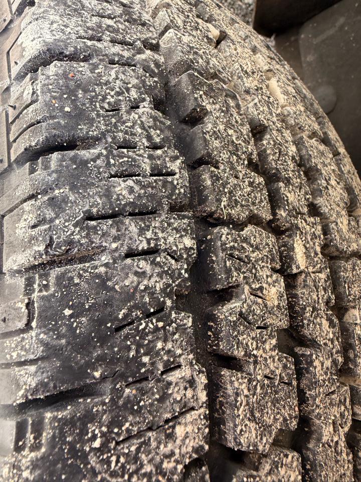 Chevrolet Express Cargo Van RWD 1500 135" 2012