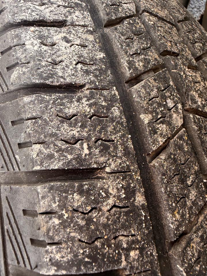 Chevrolet Express Cargo Van RWD 1500 135" 2012