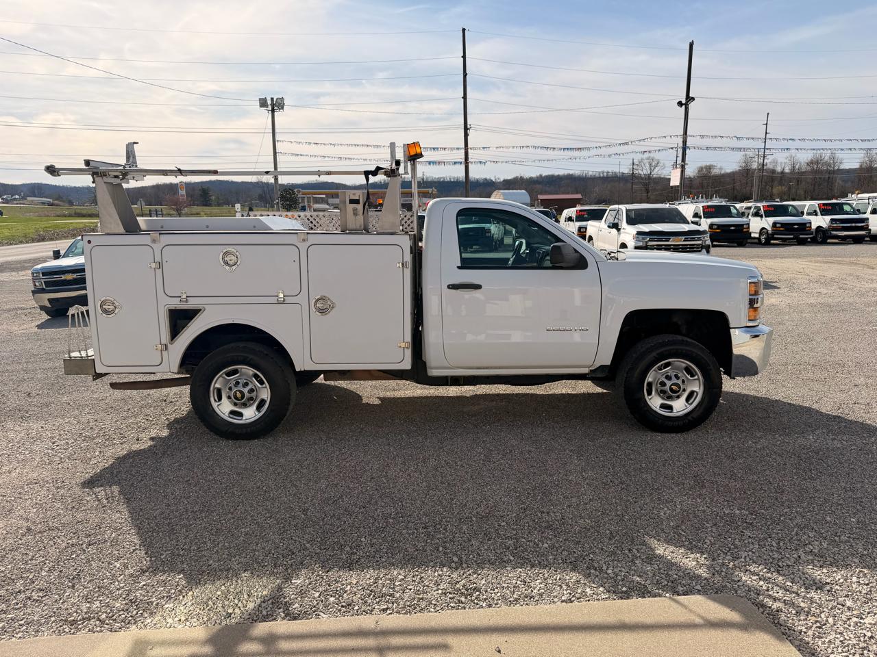 Chevrolet Silverado 2500HD Built After Aug 14 4WD Reg Cab 133.6" Work Truck 2015