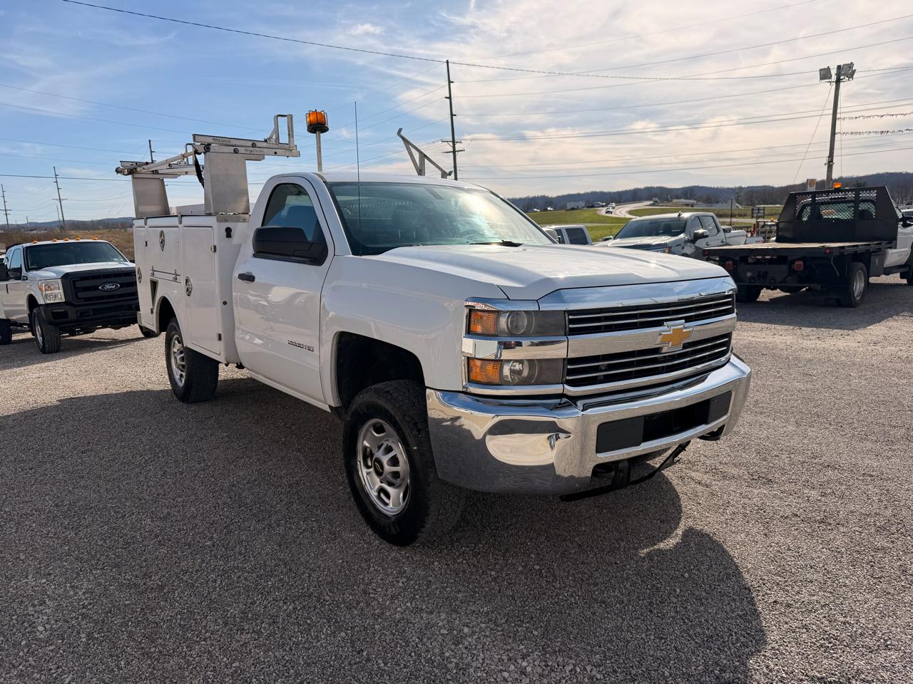 Chevrolet Silverado 2500HD Built After Aug 14 4WD Reg Cab 133.6" Work Truck 2015