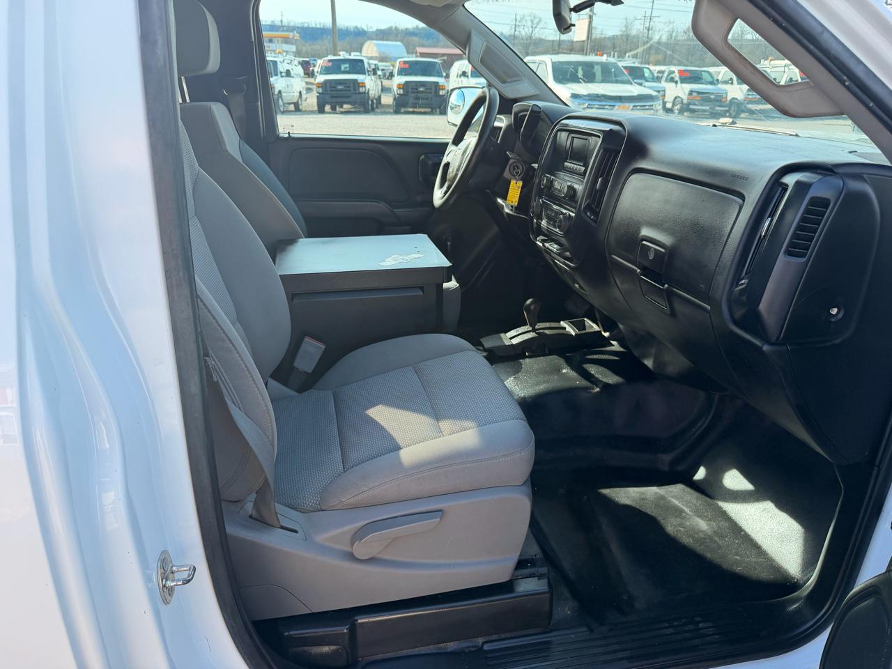 Chevrolet Silverado 2500HD Built After Aug 14 4WD Reg Cab 133.6" Work Truck 2015