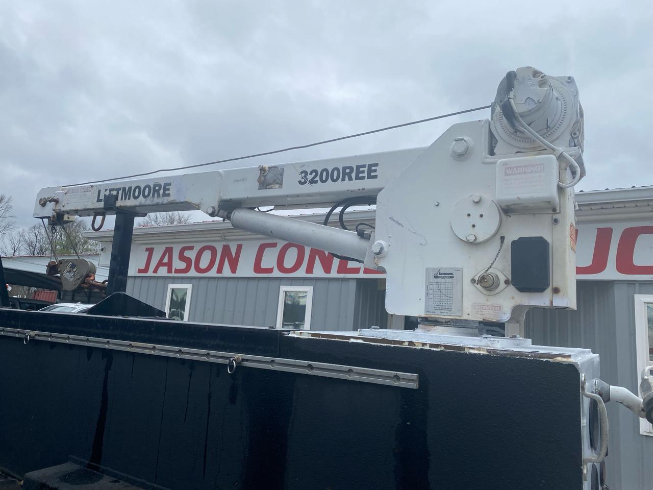 Ford Super Duty F-450 DRW 4WD SuperCab 186" WB 84" CA XL 2015