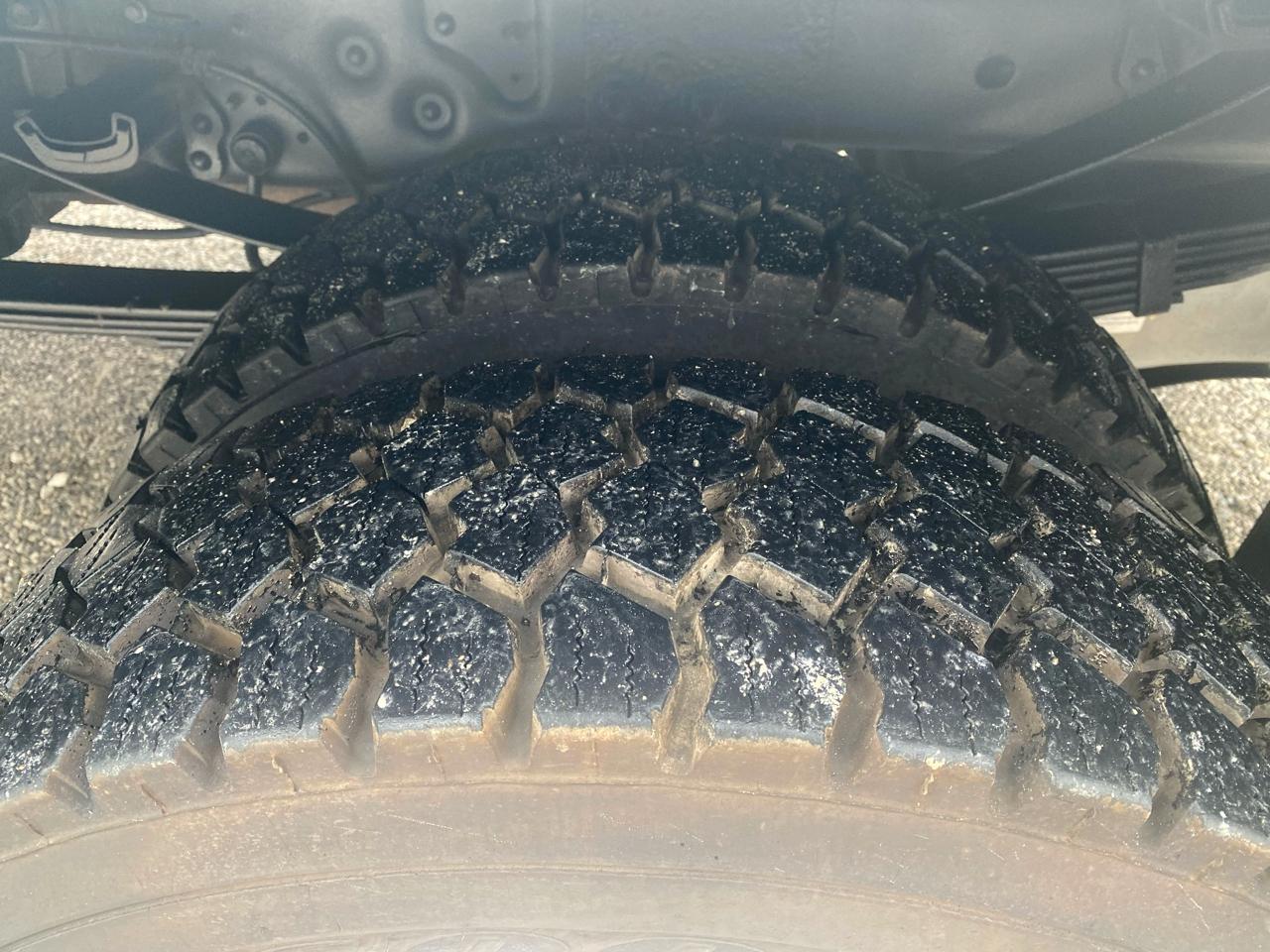 Ford Super Duty F-450 DRW 4WD SuperCab 186" WB 84" CA XL 2015