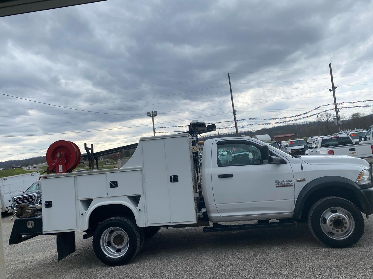 RAM 4500 Chassis Cab Tradesman 4x4 Reg Cab 60" CA 144.5" WB 2017