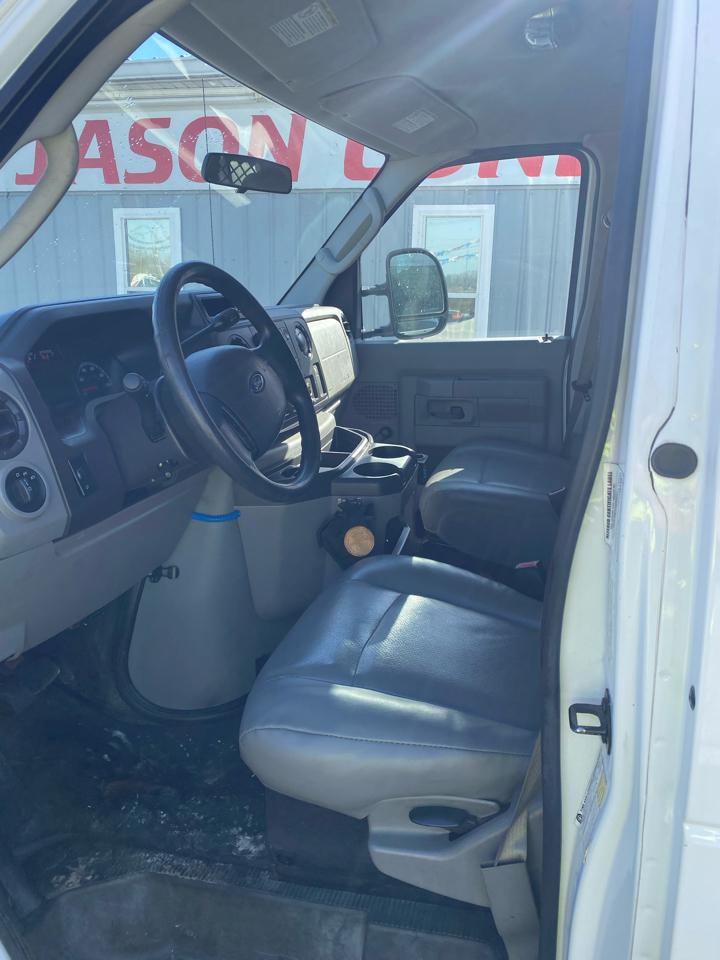 Ford Econoline Cargo Van E-350 Super Duty Commercial 2012