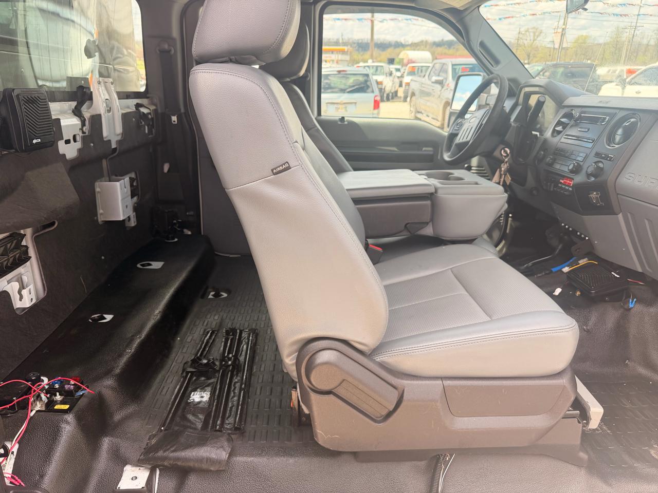 Ford Super Duty F-350 SRW 4WD SuperCab 158" XL 2013