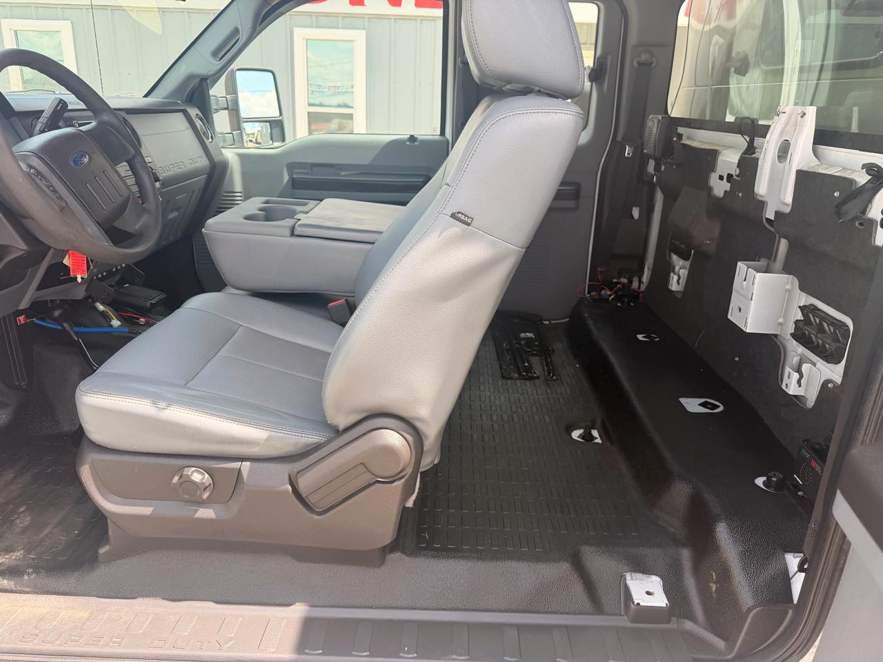 Ford Super Duty F-350 SRW 4WD SuperCab 158" XL 2013