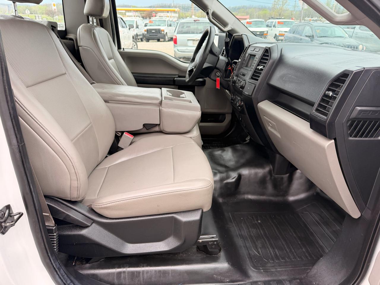 Ford F-150 XL 2WD Reg Cab 6.5' Box 2017