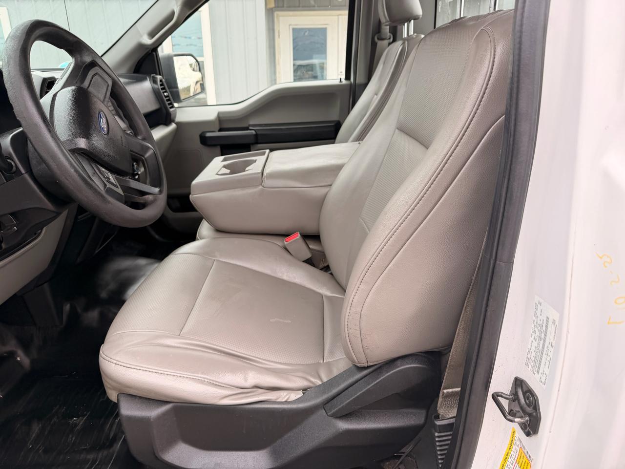 Ford F-150 XL 2WD Reg Cab 6.5' Box 2017