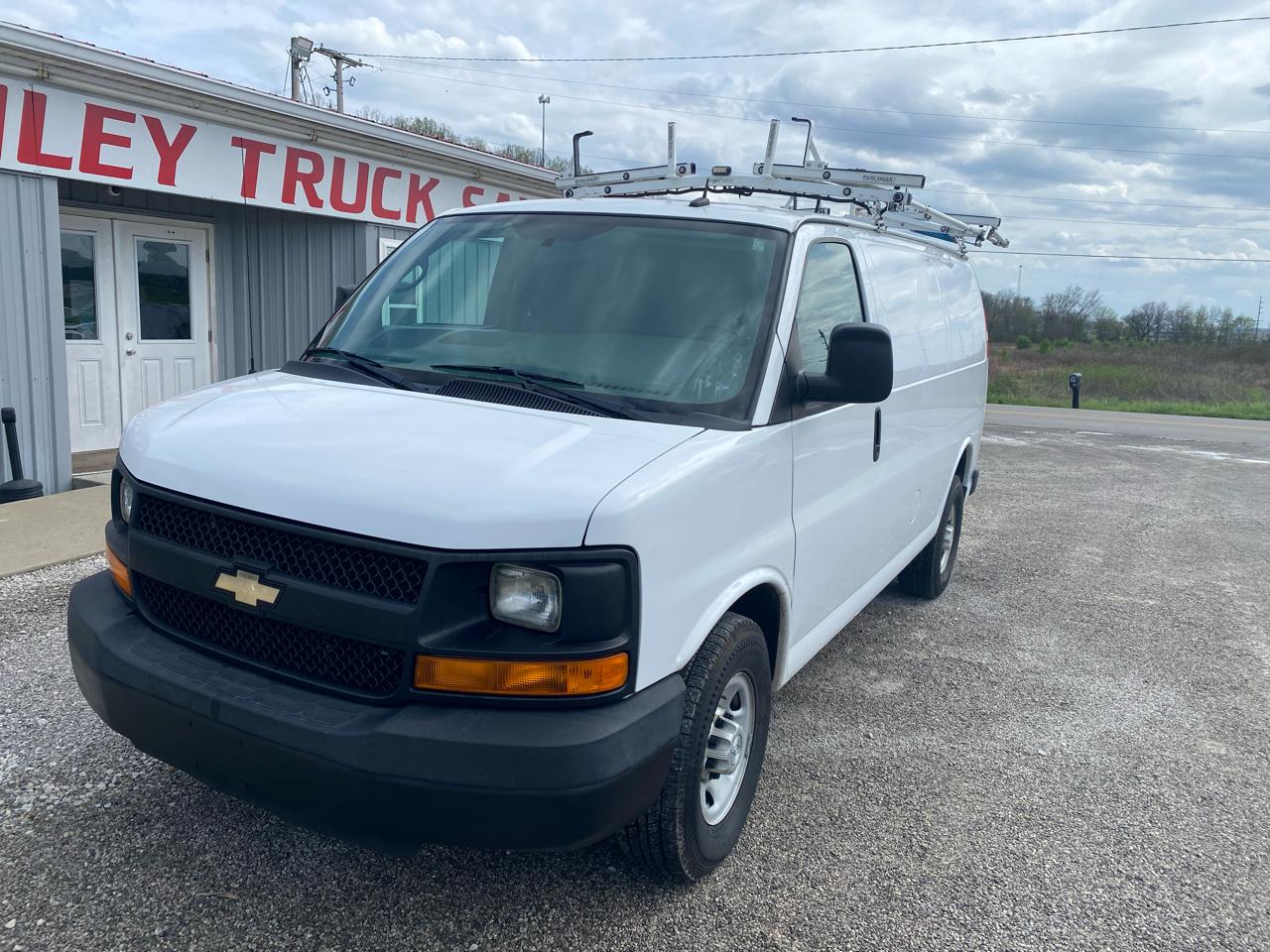Chevrolet Express Cargo Van RWD 2500 135" 2015